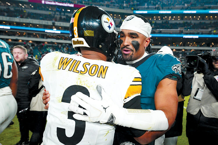 Eagles star QB dices up Steelers for 10th straight win
